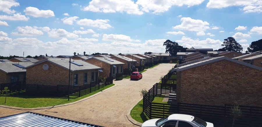 To Let 1 Bedroom Property for Rent in Groblerpark Gauteng