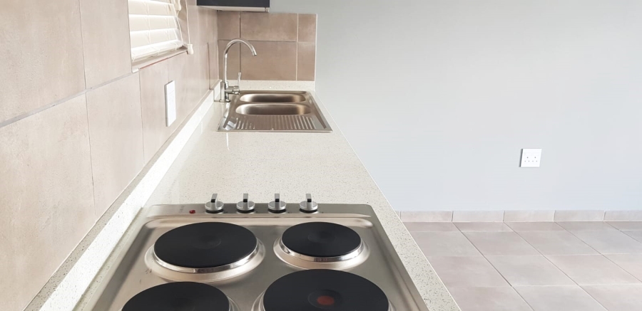 To Let 1 Bedroom Property for Rent in Groblerpark Gauteng