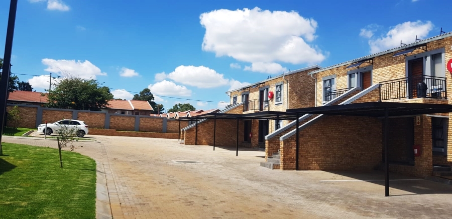 To Let 1 Bedroom Property for Rent in Groblerpark Gauteng