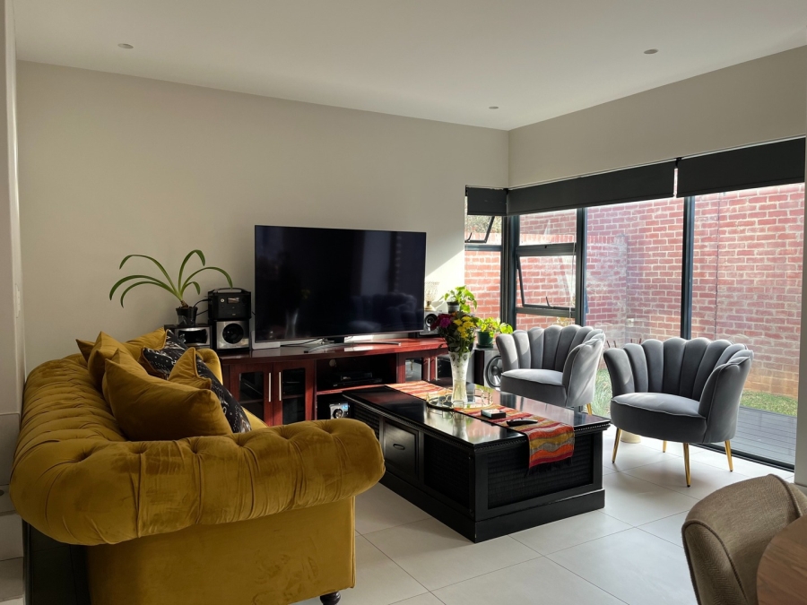 To Let 4 Bedroom Property for Rent in Morningside Gauteng