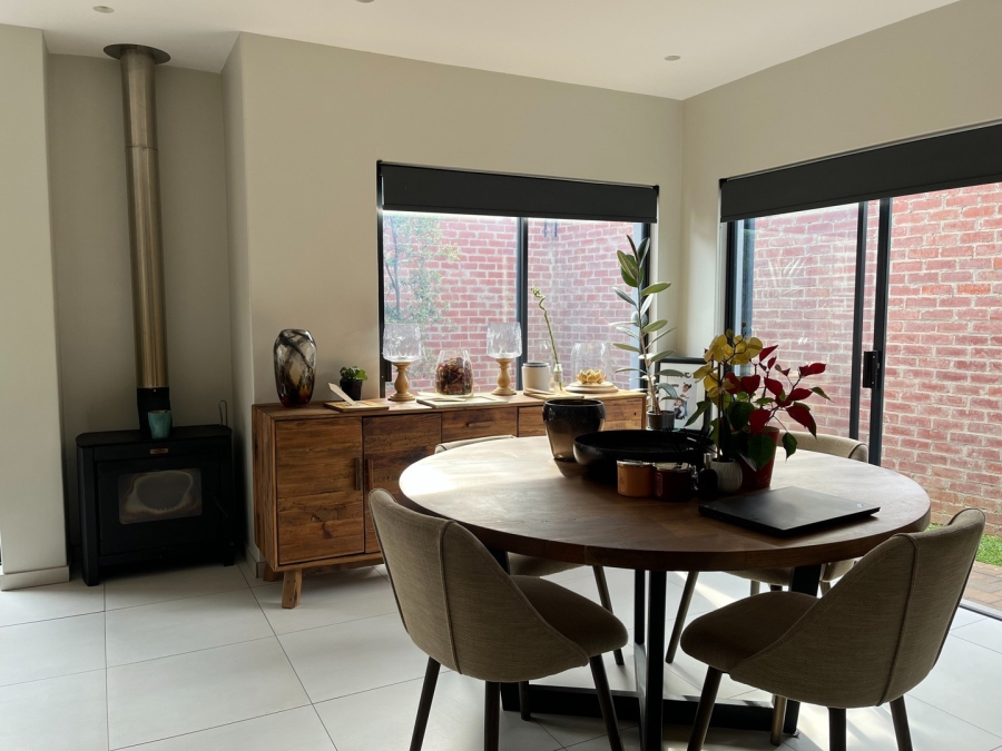To Let 4 Bedroom Property for Rent in Morningside Gauteng