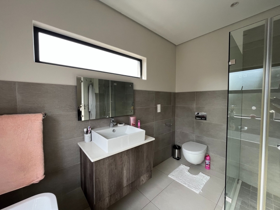 To Let 4 Bedroom Property for Rent in Morningside Gauteng