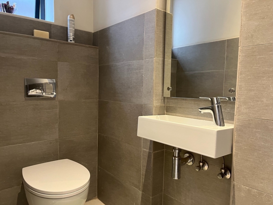 To Let 4 Bedroom Property for Rent in Morningside Gauteng
