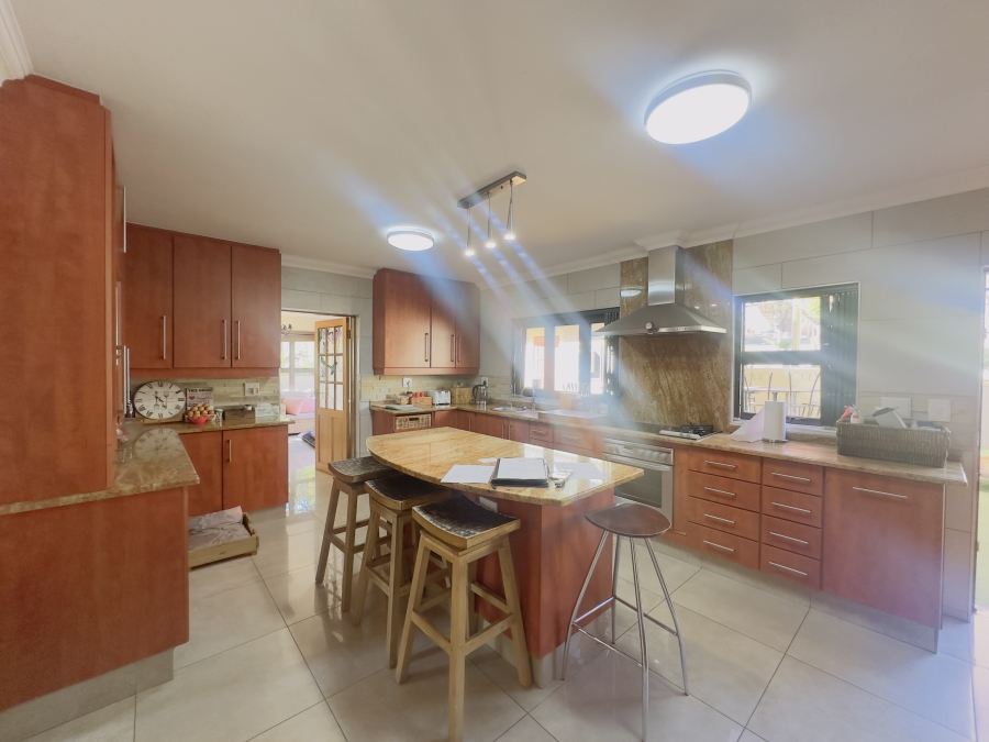 5 Bedroom Property for Sale in Blue Saddle Ranches Gauteng