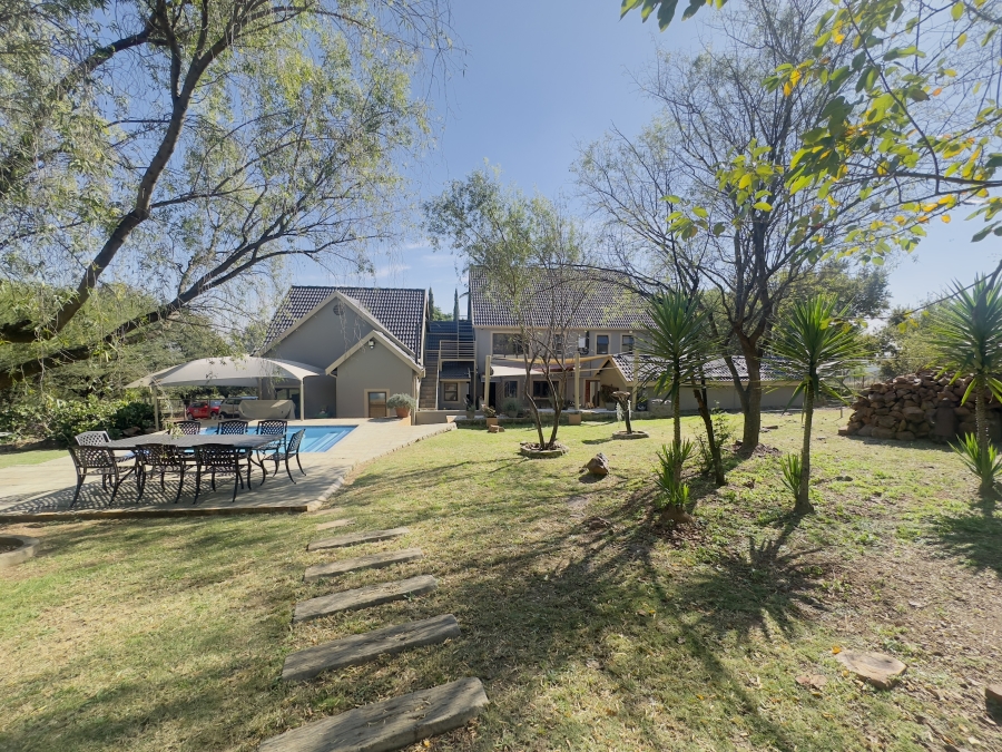 5 Bedroom Property for Sale in Blue Saddle Ranches Gauteng