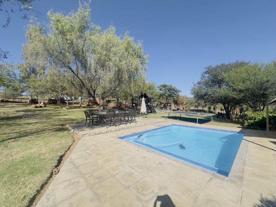 5 Bedroom Property for Sale in Blue Saddle Ranches Gauteng