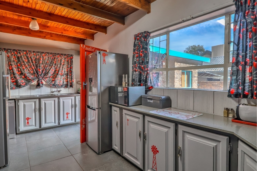 4 Bedroom Property for Sale in Wierda Park Gauteng