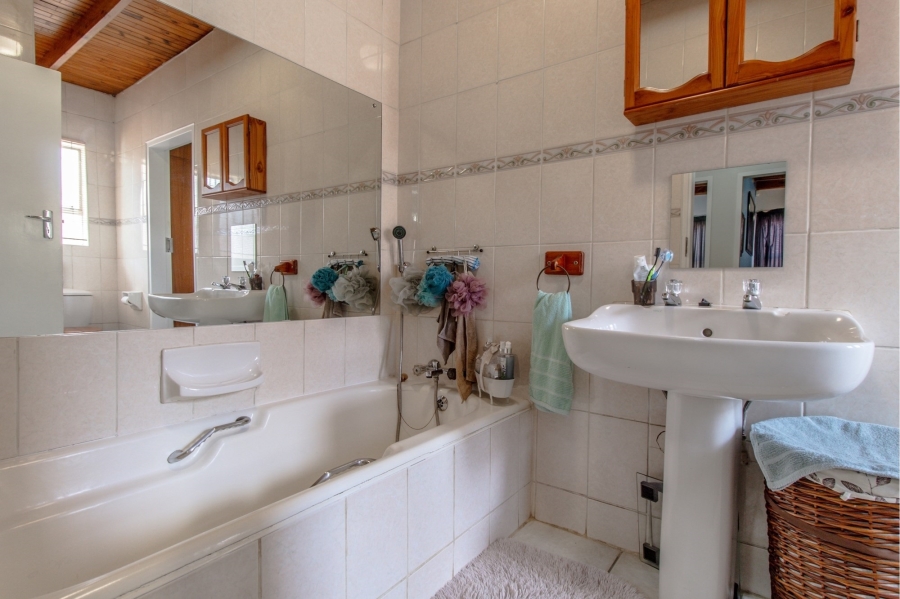 4 Bedroom Property for Sale in Wierda Park Gauteng
