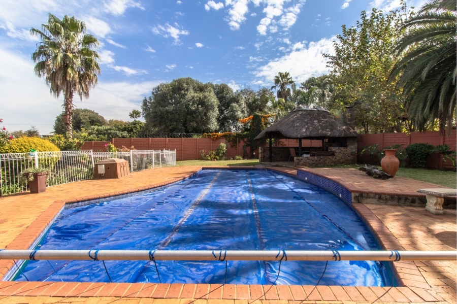 4 Bedroom Property for Sale in Wierda Park Gauteng