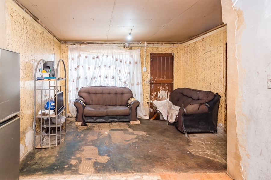 2 Bedroom Property for Sale in Emdeni Gauteng