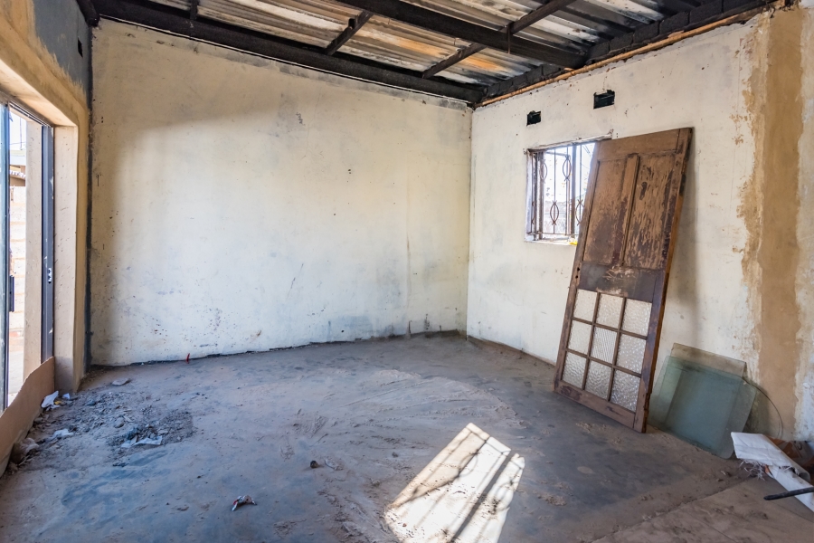 2 Bedroom Property for Sale in Emdeni Gauteng