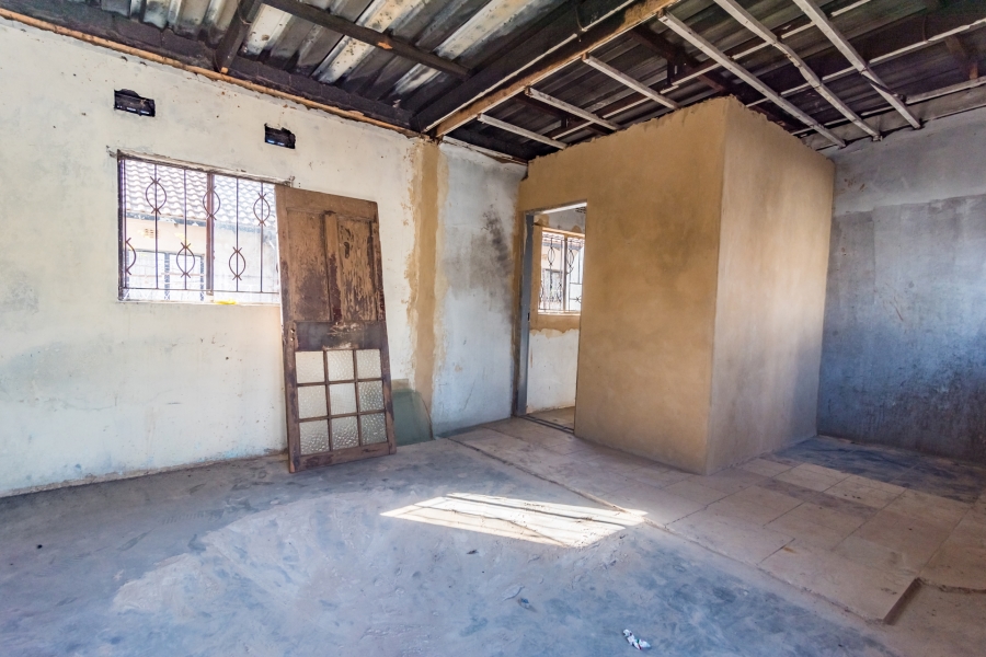 2 Bedroom Property for Sale in Emdeni Gauteng