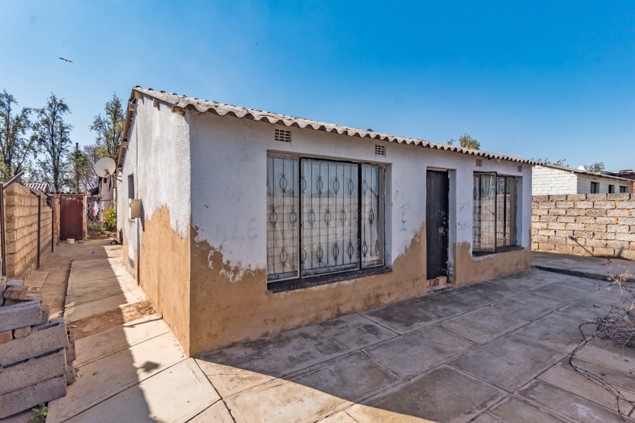 2 Bedroom Property for Sale in Emdeni Gauteng