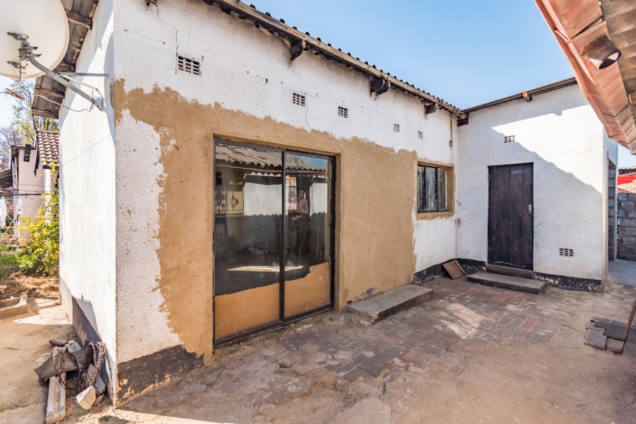 2 Bedroom Property for Sale in Emdeni Gauteng
