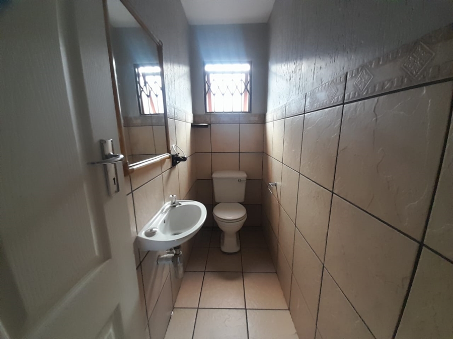 To Let 2 Bedroom Property for Rent in Three Rivers Gauteng