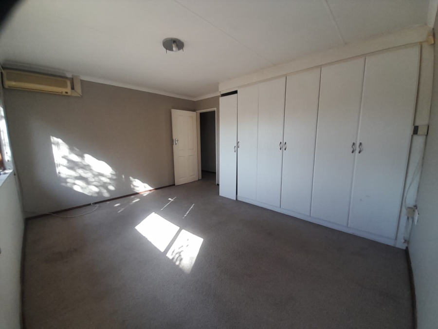 To Let 2 Bedroom Property for Rent in Three Rivers Gauteng