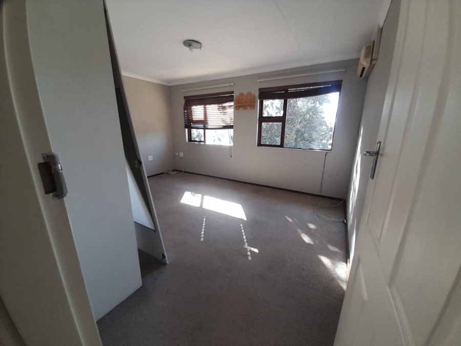 To Let 2 Bedroom Property for Rent in Three Rivers Gauteng