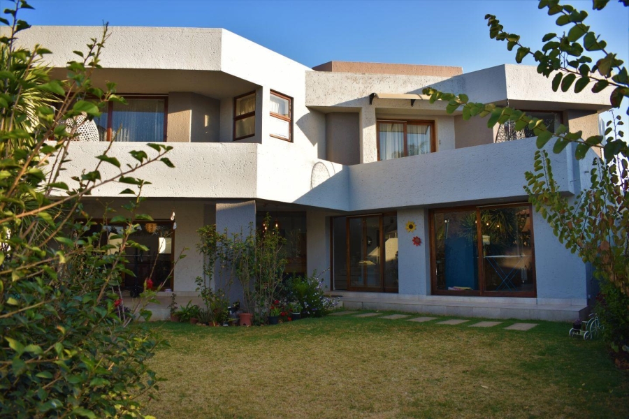 3 Bedroom Property for Sale in Bedfordview Gauteng