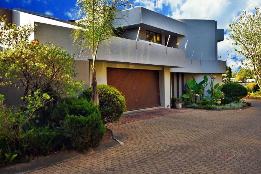 3 Bedroom Property for Sale in Bedfordview Gauteng