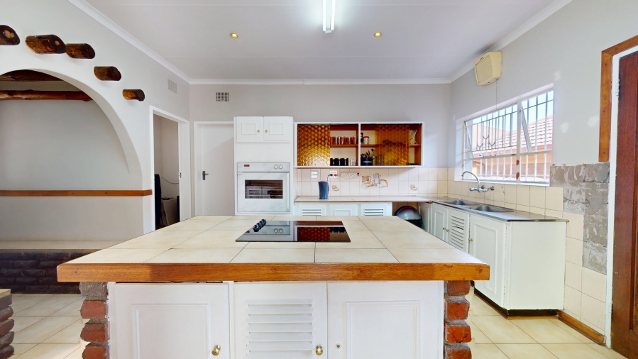 5 Bedroom Property for Sale in Parkrand Gauteng