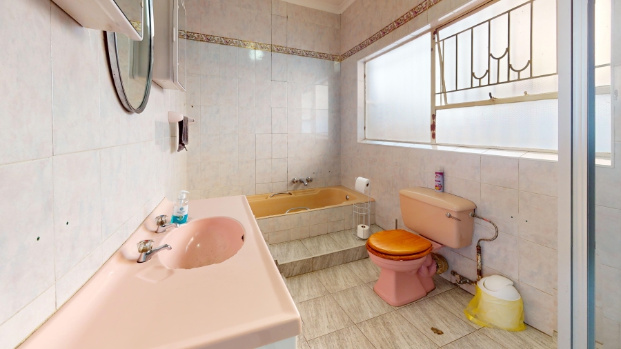 5 Bedroom Property for Sale in Parkrand Gauteng
