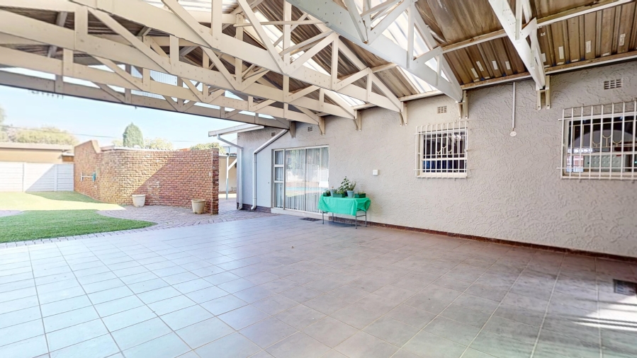 5 Bedroom Property for Sale in Parkrand Gauteng