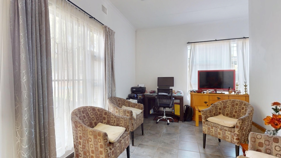 5 Bedroom Property for Sale in Parkrand Gauteng