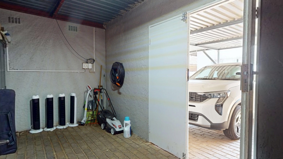 5 Bedroom Property for Sale in Parkrand Gauteng