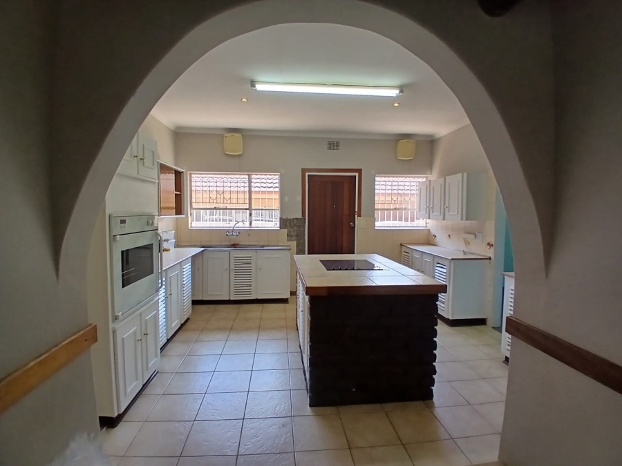 5 Bedroom Property for Sale in Parkrand Gauteng