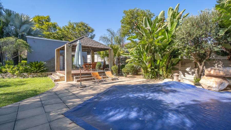 3 Bedroom Property for Sale in Fontainebleau Gauteng