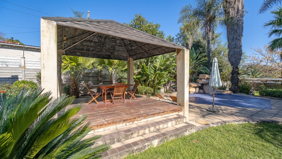 3 Bedroom Property for Sale in Fontainebleau Gauteng
