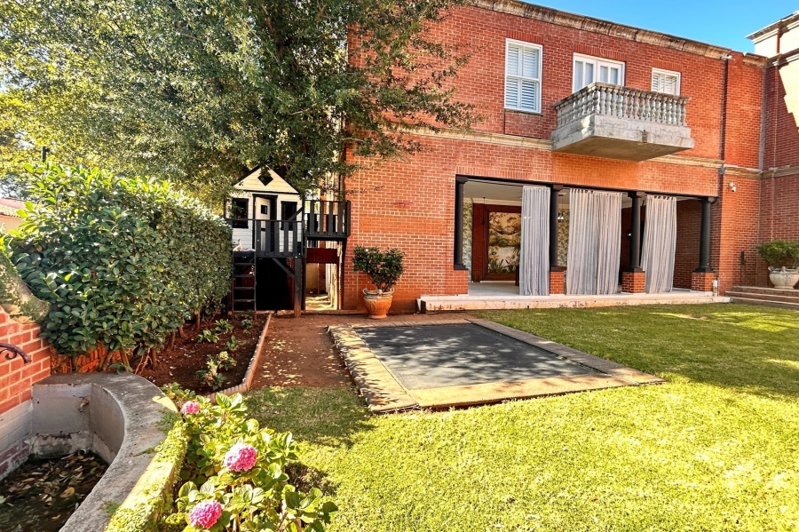 4 Bedroom Property for Sale in Waterkloof Gauteng
