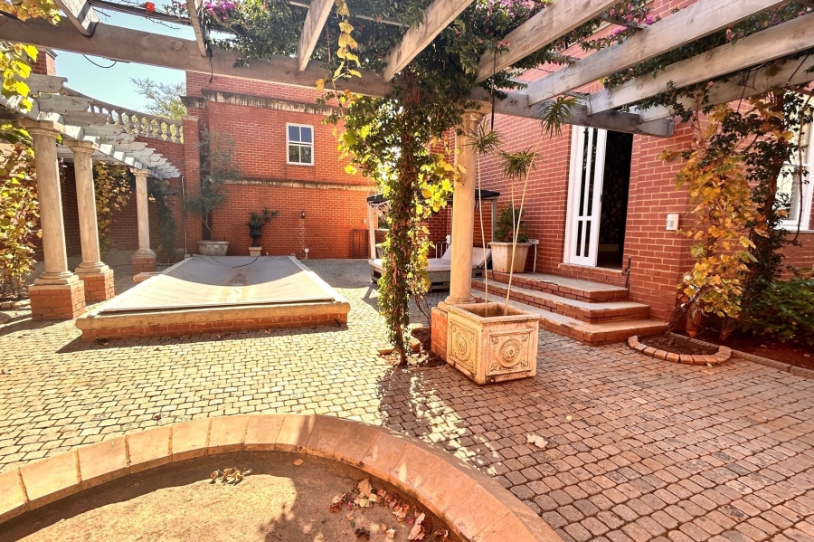 4 Bedroom Property for Sale in Waterkloof Gauteng
