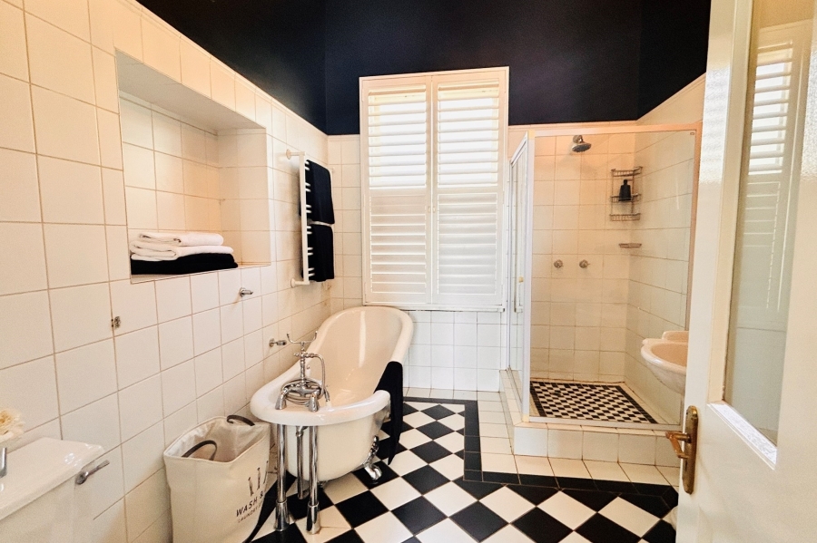 4 Bedroom Property for Sale in Waterkloof Gauteng