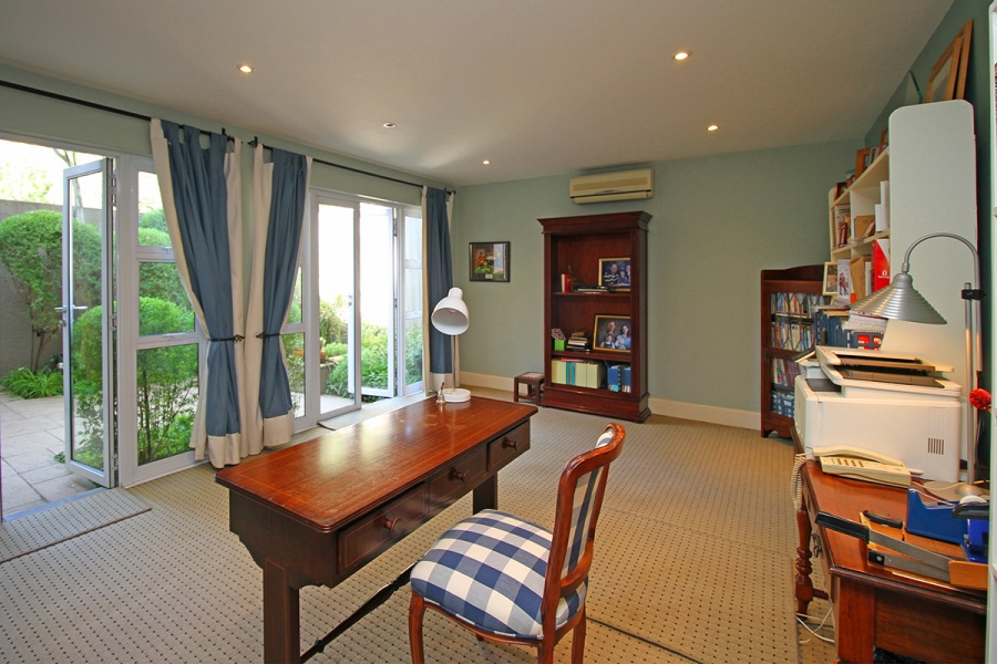 5 Bedroom Property for Sale in Kyalami Estates Gauteng