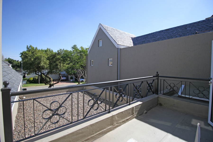 5 Bedroom Property for Sale in Kyalami Estates Gauteng