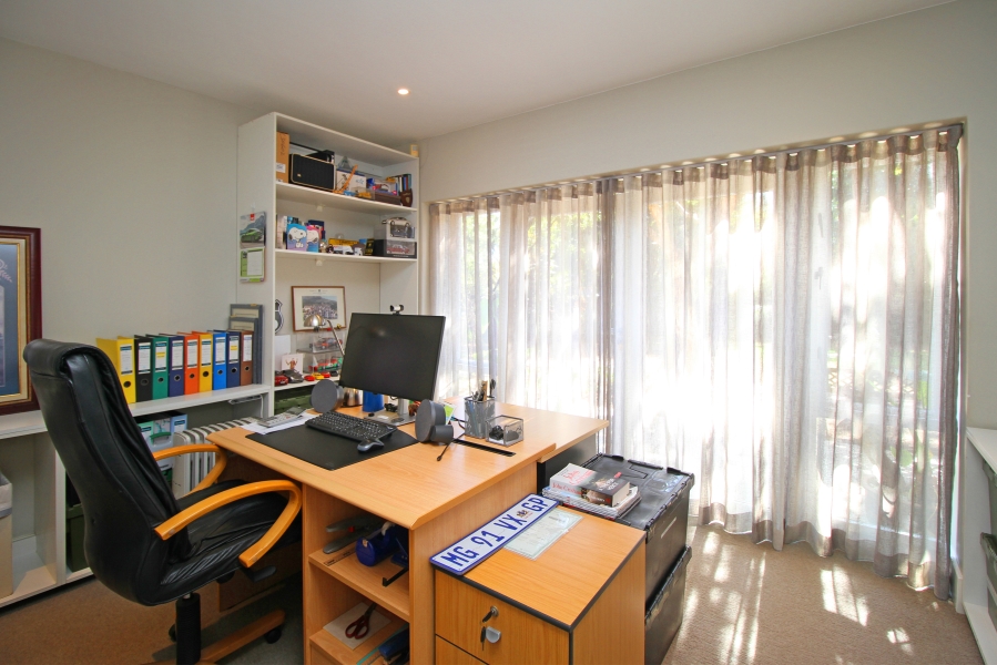 5 Bedroom Property for Sale in Kyalami Estates Gauteng