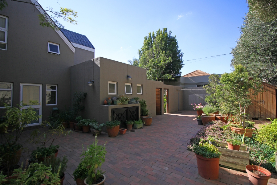 5 Bedroom Property for Sale in Kyalami Estates Gauteng