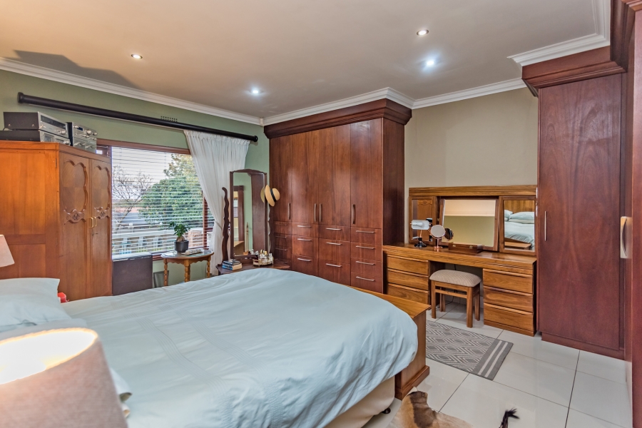 4 Bedroom Property for Sale in Noordheuwel Gauteng