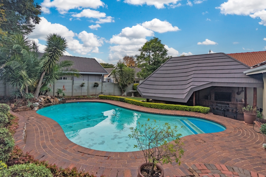 4 Bedroom Property for Sale in Noordheuwel Gauteng
