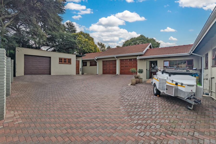 4 Bedroom Property for Sale in Noordheuwel Gauteng