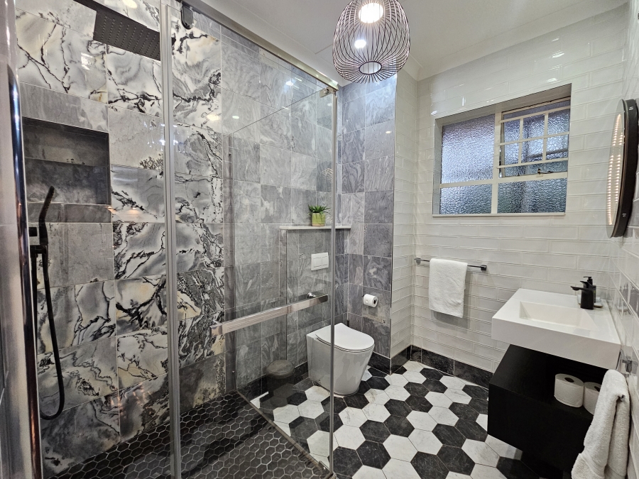 To Let 1 Bedroom Property for Rent in Rosebank Gauteng