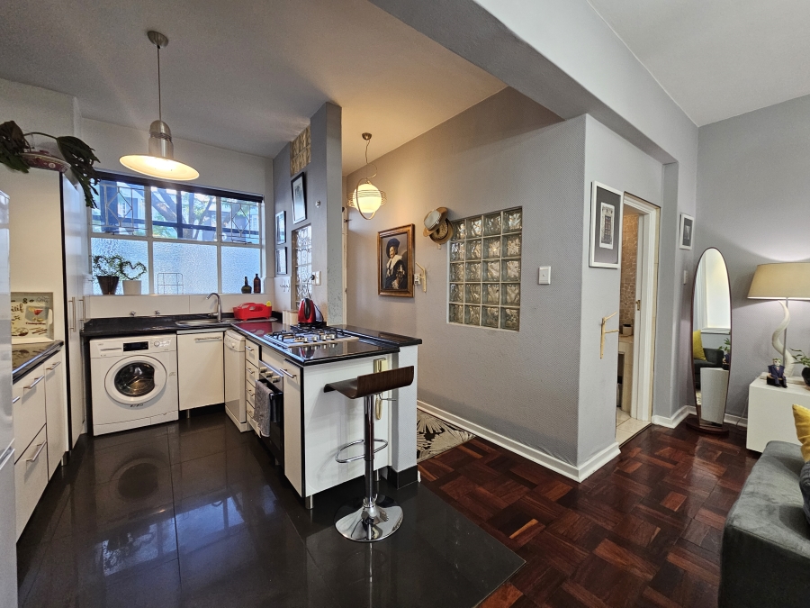 To Let 1 Bedroom Property for Rent in Rosebank Gauteng
