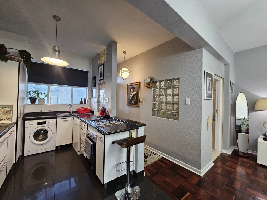 To Let 1 Bedroom Property for Rent in Rosebank Gauteng