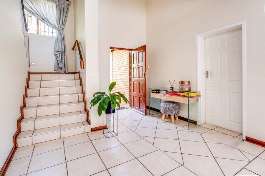 3 Bedroom Property for Sale in Beverley Gauteng