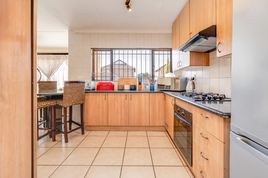3 Bedroom Property for Sale in Beverley Gauteng