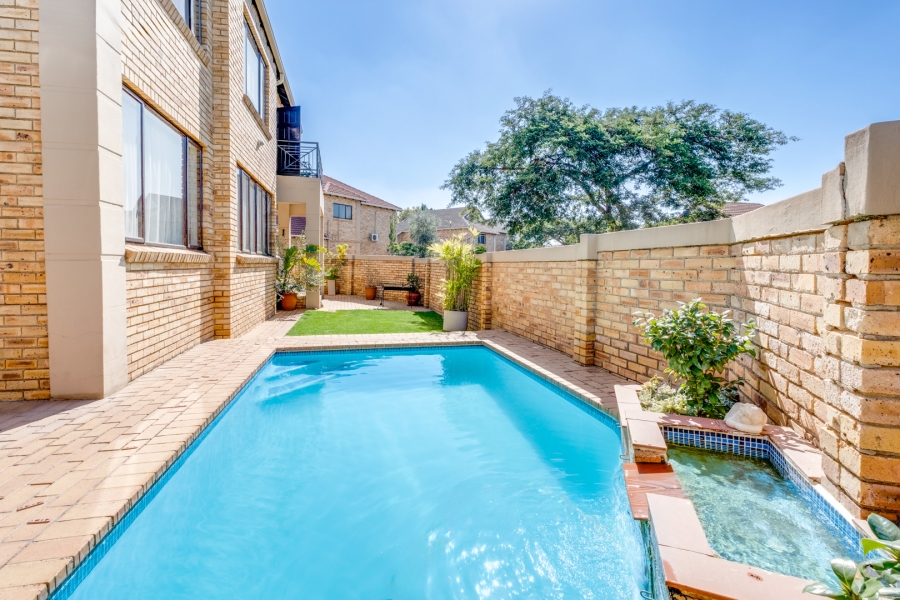 3 Bedroom Property for Sale in Beverley Gauteng