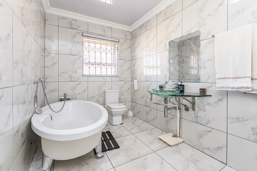 4 Bedroom Property for Sale in Kagiso Gauteng