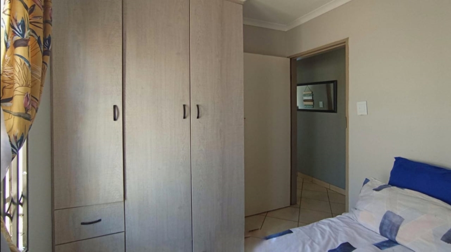 3 Bedroom Property for Sale in Rosslyn Gauteng
