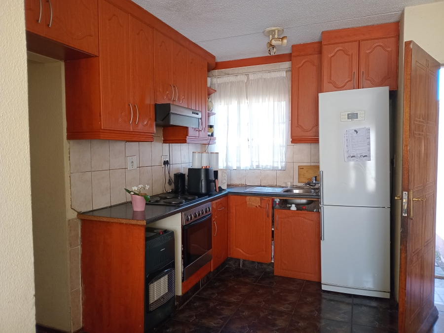 3 Bedroom Property for Sale in Kew Gauteng